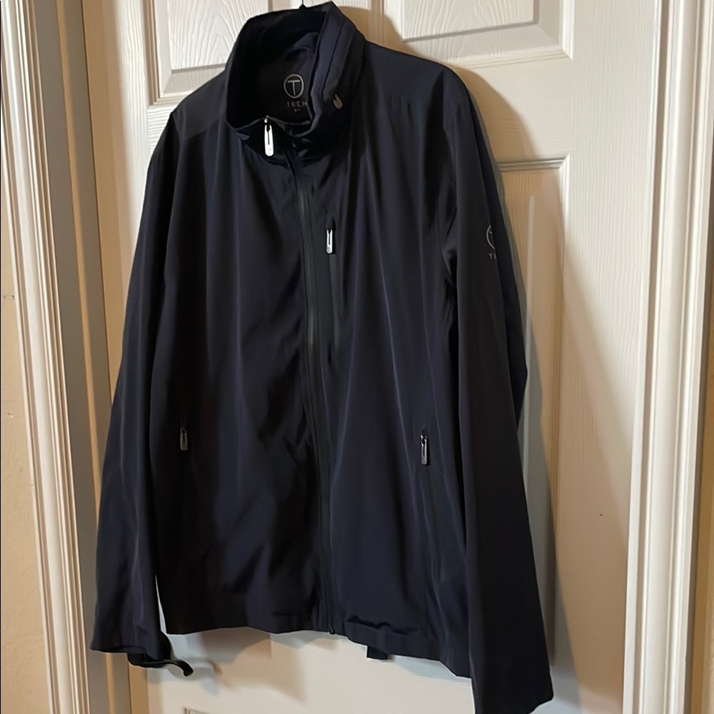 Tech by Tumi packable raincoat/windbreaker, dark gray, size xl